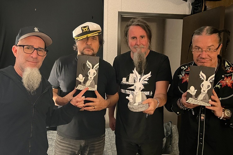 Mr. Bungle suspende su show en Concepción en medio de la emergencia por incendios