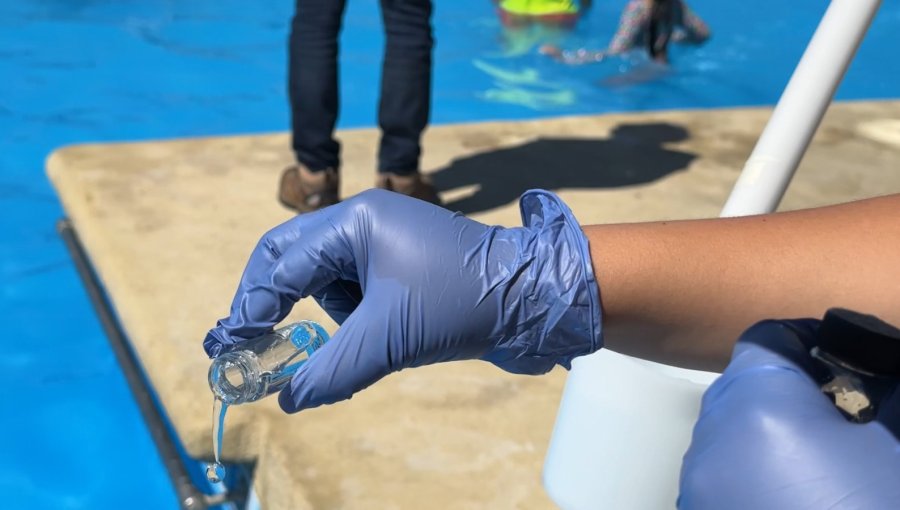 Fiscalizan piscina municipal de La Cruz para resguardar la salud de la comunidad y prevenir riesgos durante la temporada estival
