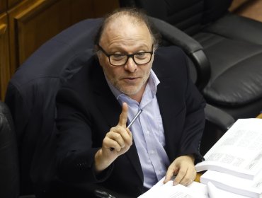 Senador De Urresti advierte que "es imprescindible discutir las dos reformas políticas"
