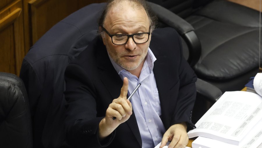 Senador De Urresti advierte que "es imprescindible discutir las dos reformas políticas"