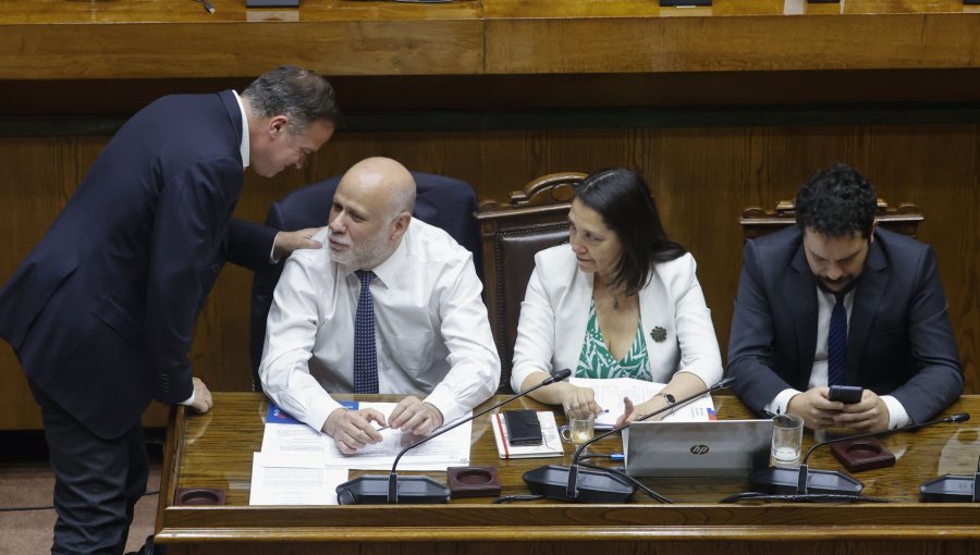 Gobierno busca ordenar más de medio centenar de cambios al proyecto de sistema político