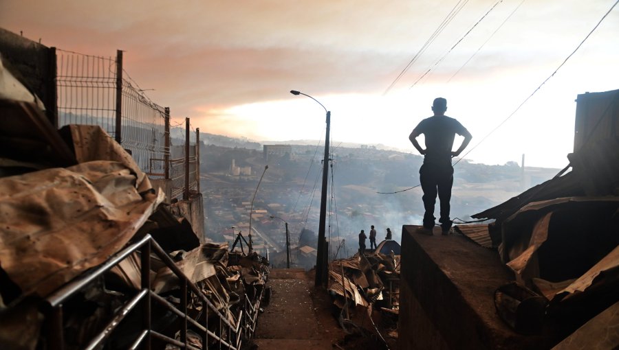 Incendios arrasan con 325 casas y dejan al menos 19 fallecidos en Ñuble y Biobío: Penco, Lirquén y Quillón, las zonas más afectadas