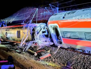 Ascienden a 42 los fallecidos por fatal descarrilamiento y choque de trenes en España