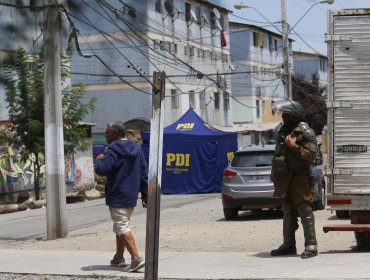 Hallan cadáver con graves lesiones en vía pública en La Pintana