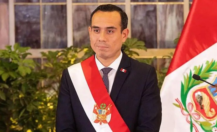 Presidente de Perú descarta renunciar tras sus reuniones con un empresario chino y asegura que "no he mentido al país"