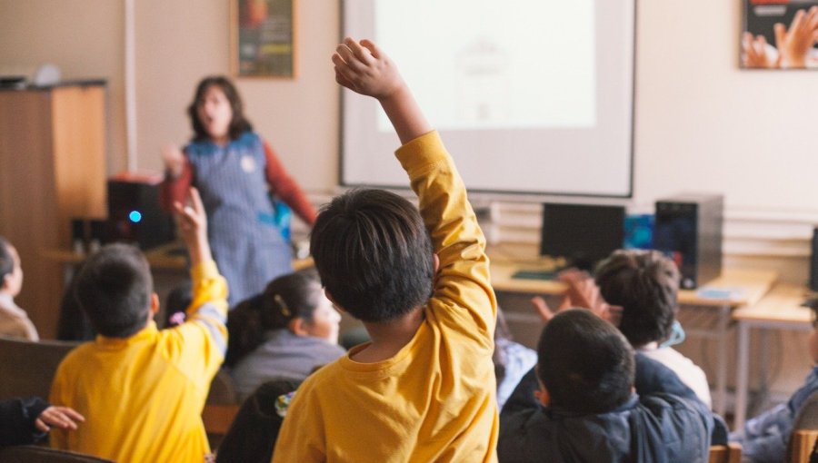 Comisión cita al Ministro de Educación y a directores de los SLEP Valparaíso y Aconcagua por recibir sueldos pese a estar suspendidos