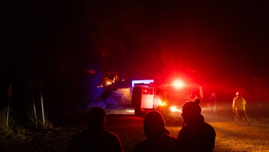 Autoridades descartan ataque a disparos contra bomberos que combatían incendios en Concepción