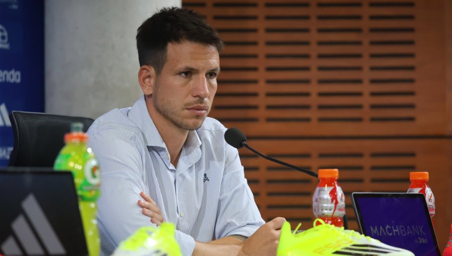 Manuel Mayo se muestra contento con el plantel que armaron en la U, pero no descarta la llegada de más jugadores