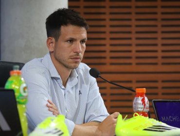 Manuel Mayo se muestra contento con el plantel que armaron en la U, pero no descarta la llegada de más jugadores