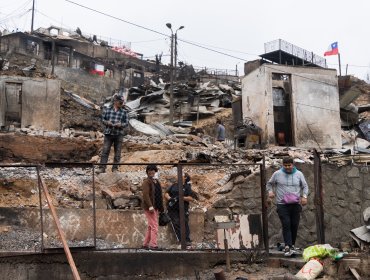 817 viviendas han sido destruidas por los incendios forestales en Ñuble y Biobío