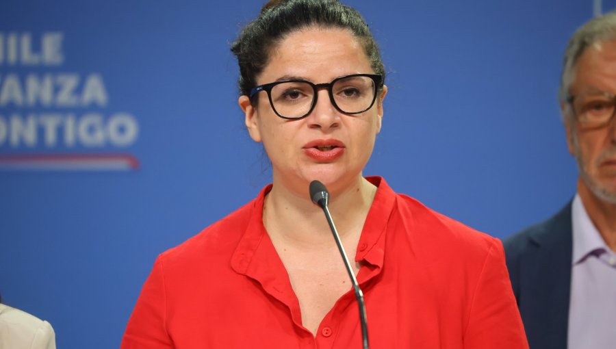 Ministra Orellana defiende labor del Ministerio de la Mujer y evita comentarios sobre sucesora Judith Marín