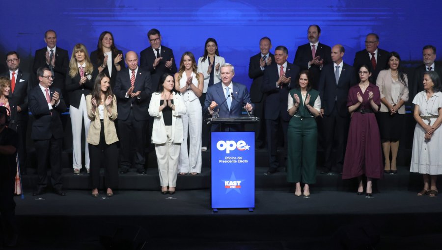 Kast encabeza cita con parlamentarios y futuros ministros en San Felipe para preparar su arribo a La Moneda