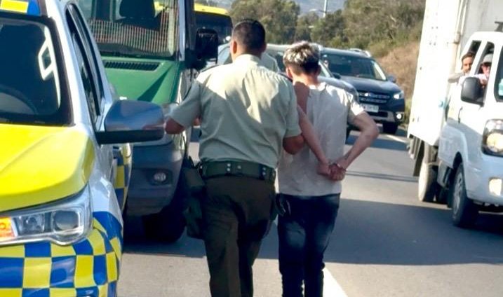 Tres delincuentes fueron detenidos por robo a vehículo estacionado en Cachagua