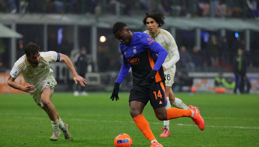 Felipe Loyola vio desde la banca la dura derrota del Pisa ante el Inter de Milán por la Serie A