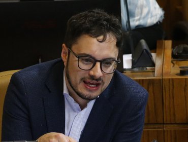 Diputado Sáez dice que exclusión del FA y del PC de cónclave citado por el PS se debe a estrategia de "partidos en declive"