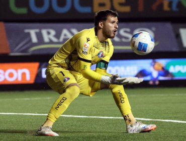 El arco es prioridad en el Monumental: Colo Colo evalúa fichar un portero con experiencia