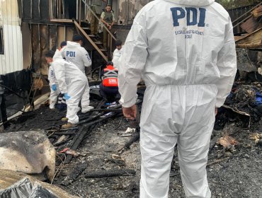 Incendio en cerro Los Placeres de Valparaíso deja cuatro muertos y activa peritajes de la PDI