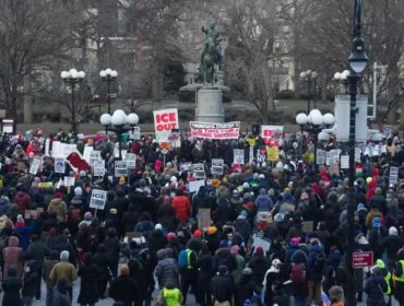 Protestas contra el ICE se expanden por EE.UU. tras muerte de hombre en Minneapolis