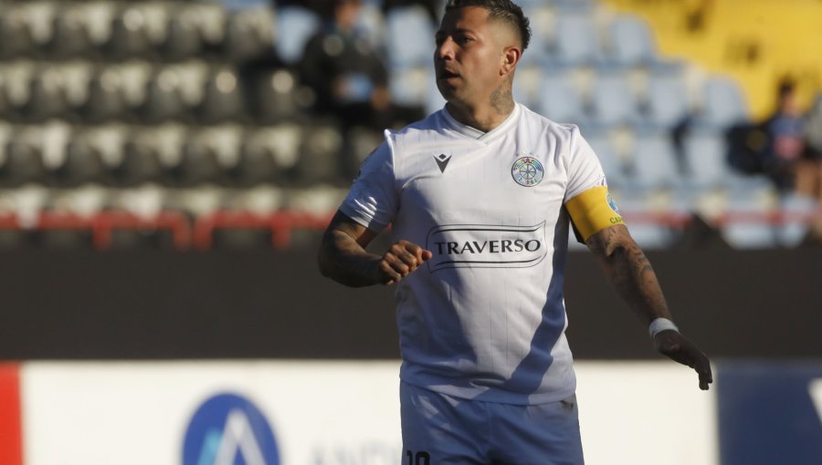 Leonardo Valencia fija meta internacional en Deportes Concepción: “Queremos pelear por copas”