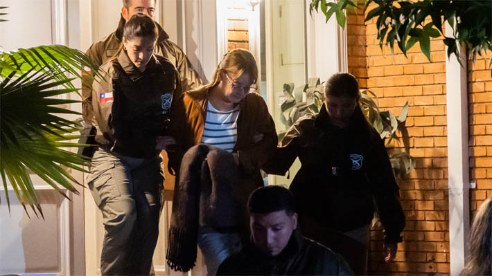 Abogado de Ángela Vivanco expresa su preocupación por la salud de la exministra tras su detención en Las Condes