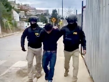 Caen delincuentes que perpetraron violento robo a pareja en la parte alta de Valparaíso