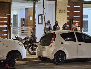 Balacera en plena calle de Estación Central deja un venezolano fallecido y otro herido