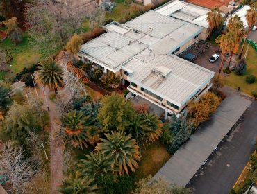 Contraloría detecta que funcionario de La Reina ejercía simultáneamente cargos en el municipio y en la corporación