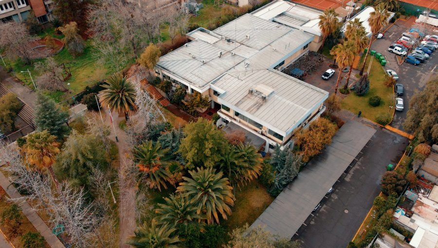 Contraloría detecta que funcionario de La Reina ejercía simultáneamente cargos en el municipio y en la corporación