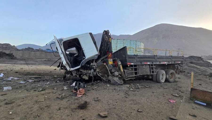 Camión rozó la tragedia en Tocopilla tras cruzar la ruta 1 totalmente fuera de control