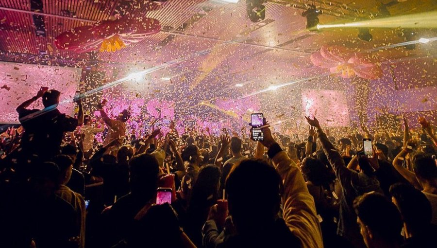 Editorial: Fiestas estilo Cenicienta: Hasta las 12 ¿Y si esa es la solución a todo?