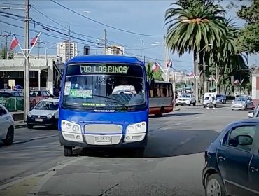 Alcaldesa de Quilpué golpea la mesa por recorridos de micro que dejarán de circular: acusa falta de gestión y exige pronta solución