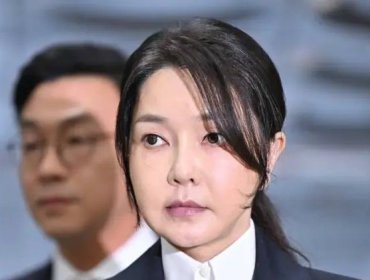 El fraude, los escándalos y los bolsos de lujo por los que la exprimera dama de Corea del Sur fue condenada a 20 meses de cárcel