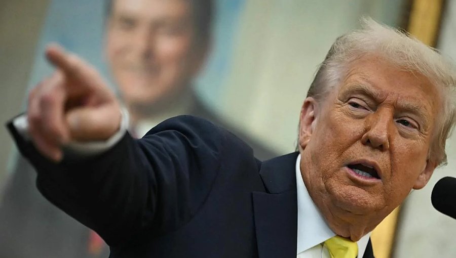 Trump advierte a Irán y afirma que se dirige una "flota mayor" que la enviada hacia Venezuela