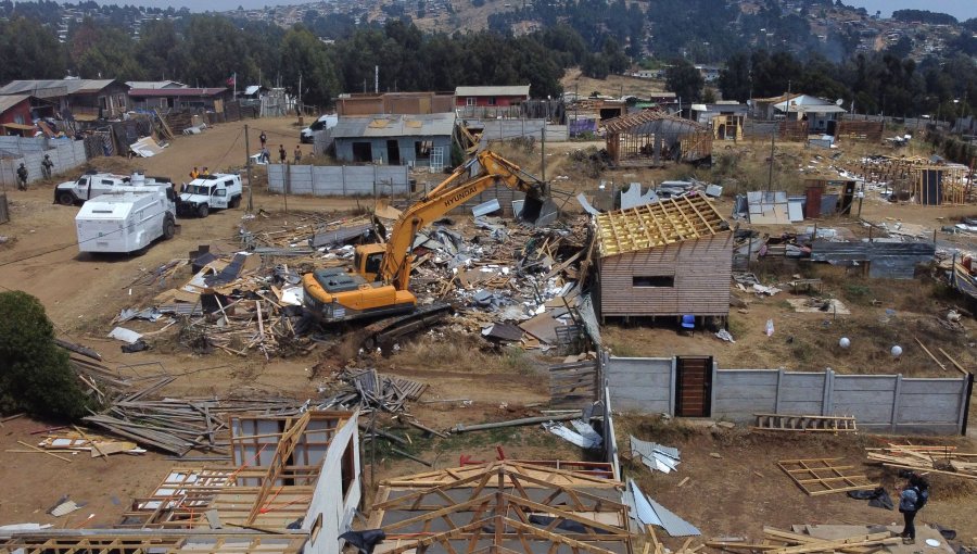 Pese a reclamo judicial por expropiación, continúa el desalojo en la megatoma de San Antonio: 18 hectáreas han sido desocupadas