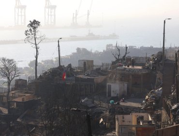 Costo de la reconstrucción tras los incendios forestales en la zona centro-sur alcanzaría los US$500 millones