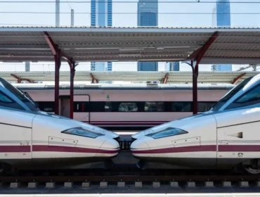 Cómo el accidente ferroviario que dejó 45 muertos en España cuestiona su elogiado sistema de trenes