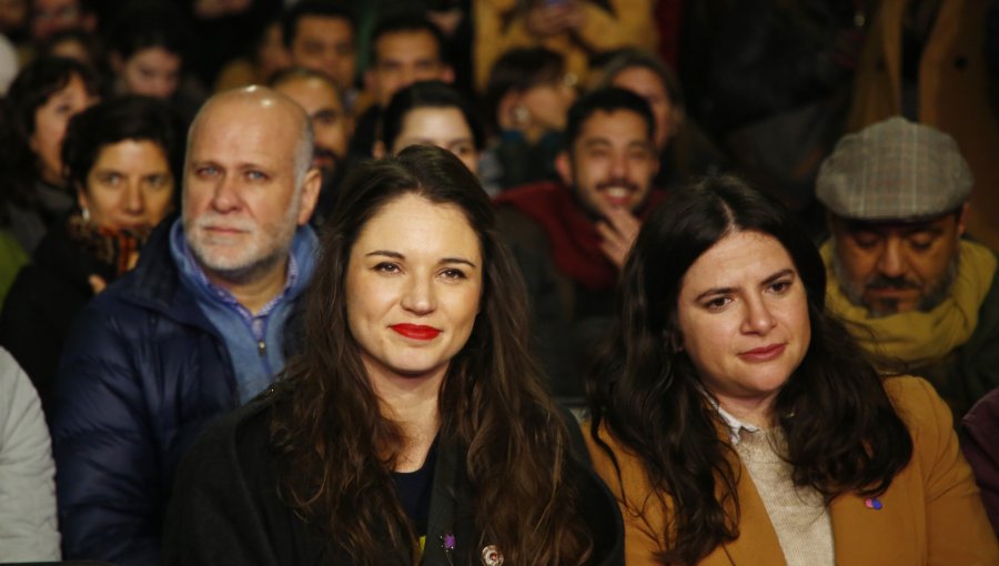 Sindicato de Prodemu acusa "maltrato institucional" por "capricho y negligencia" de Irina Karamanos y ministra Orellana