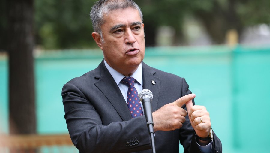 Desbordes llama a acelerar Ley de Seguridad Municipal ante déficit de carabineros y aumento del comercio ilegal