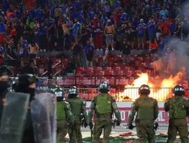 U. de Chile anunció querellas contra los cuatro detenidos en los graves incidentes en el Nacional