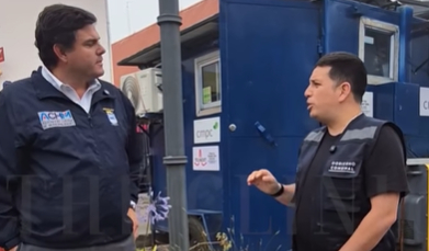 Alcaldes se enfrentan por traspaso de colegios a los SLEP y cuestionan liderazgo de la Asociación de Municipalidades