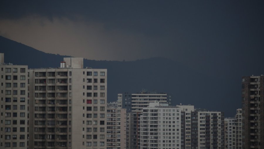 Intensas lluvias provocan graves daños en la Región Metropolitana: más de 300 viviendas anegadas en Maipú