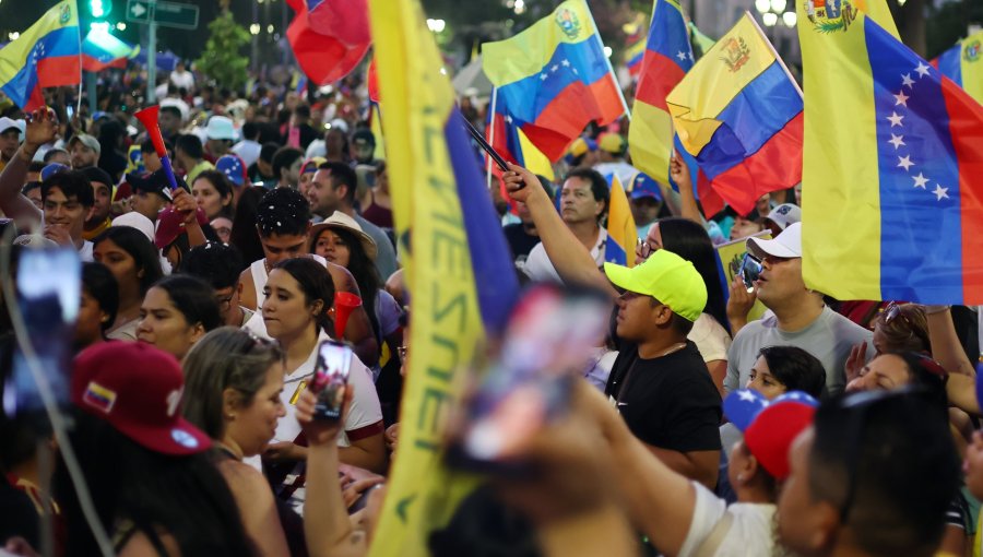 Venezolanos en Chile: la mayor colonia migrante y un pilar del empleo privado, pero con alta precariedad laboral