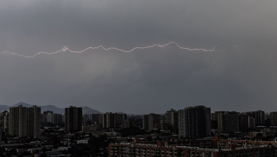 Alerta por tormentas eléctricas: actualizan pronóstico entre Coquimbo y el Maule