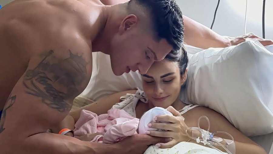 “Bienvenida a nuestro mundo, princesa”: Emilia Dides y Sammis Reyes anuncian el nacimiento de su primera hija