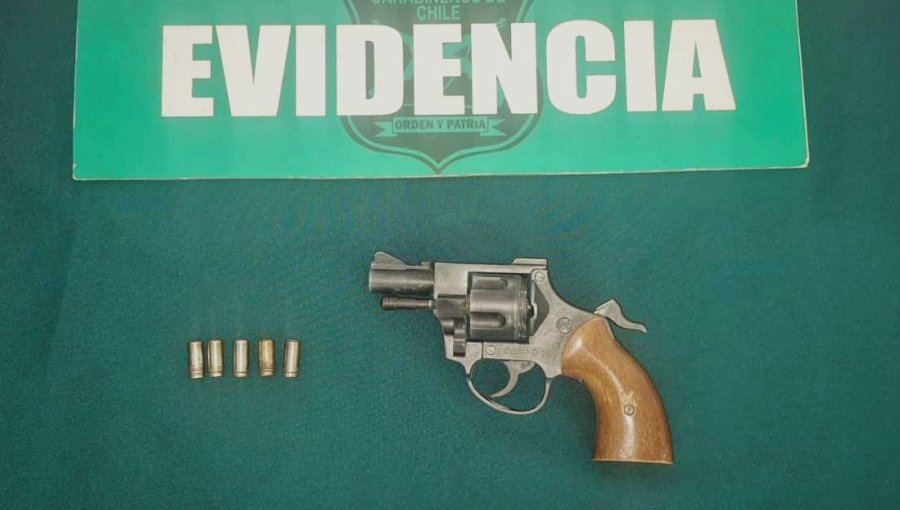 Detienen a adolescente de 17 años que fue sorprendido portando un arma de fuego tipo revólver en Concón
