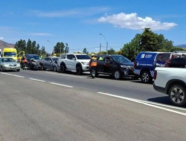 Ocho lesionados y alta congestión provocó colisión vehicular múltiple en la ruta 5 Norte entre Nogales y La Calera
