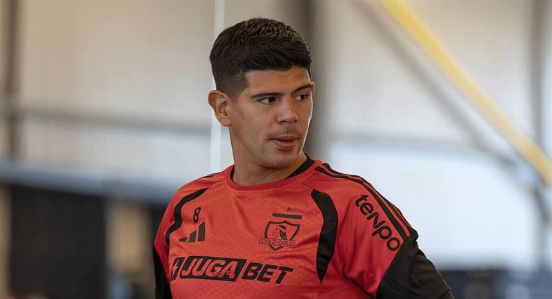 Esteban Pavez debutó en Alianza Lima, pero se lesionó en derrota por la Libertadores