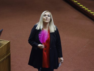 Jiles defiende propuesta de retiros previsionales y emplaza al futuro ministro García Ruminot a revelar "si sacó alguno de los tres retiros"