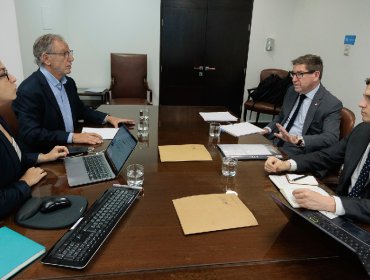 Álvaro García se reúne con Daniel Mas para coordinar el traspaso en Economía