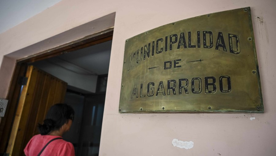 Renuncia y denuncia sacuden al municipio de Algarrobo: exfuncionaria acusa maltrato y abuso de poder
